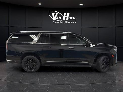 Used 2022 Cadillac Escalade ESV Premium Luxury AWD/4WD image 8