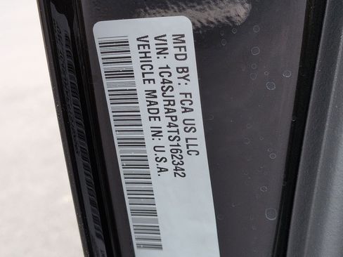 New 2026 Jeep Grand Wagoneer L 2WD image 24