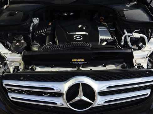 Used 2018 Mercedes-Benz GLC 300 w/ Premium Package image 58