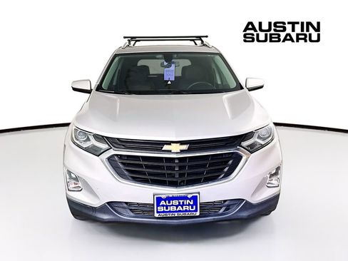 Used 2018 Chevrolet Equinox LT image 2