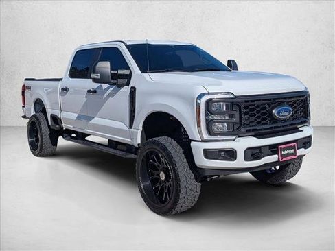 Used 2024 Ford F250 XL w/ STX Appearance Package image 3