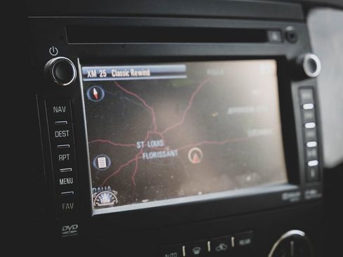 Used 2012 GMC Yukon Denali AWD/4WD image 3