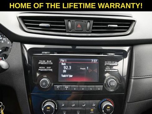 Used 2017 Nissan Rogue S AWD/4WD image 29
