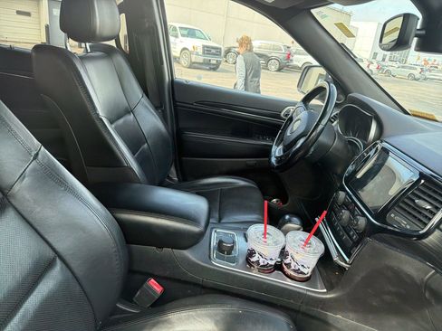 Used 2020 Jeep Grand Cherokee Limited w/ Luxury Group II image 6