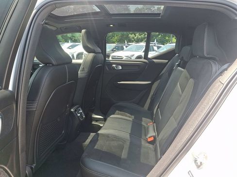 Used 2022 Volvo XC40 P8 Recharge Ultimate AWD/4WD image 10