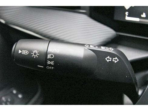 New 2026 Nissan Kicks SR w/ SR Premium Package image 17