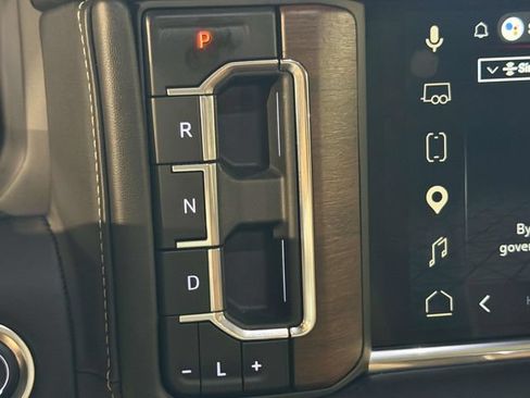 Used 2024 GMC Yukon Denali Ultimate AWD/4WD image 34