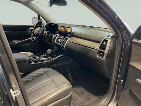 Used 2023 Kia Sorento SX Prestige image 23