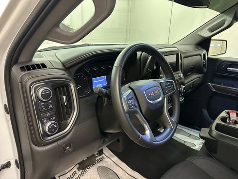 Used 2022 GMC Sierra 1500 SLE AWD/4WD image 19