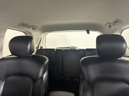 Used 2024 Nissan Armada SL w/ Captain's Chairs Package image 31