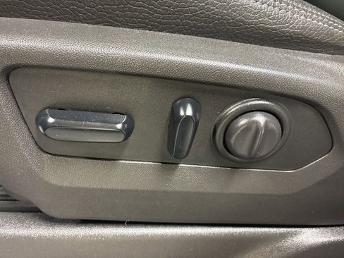 Used 2019 GMC Sierra 1500 Denali w/ Denali Ultimate Package image 11