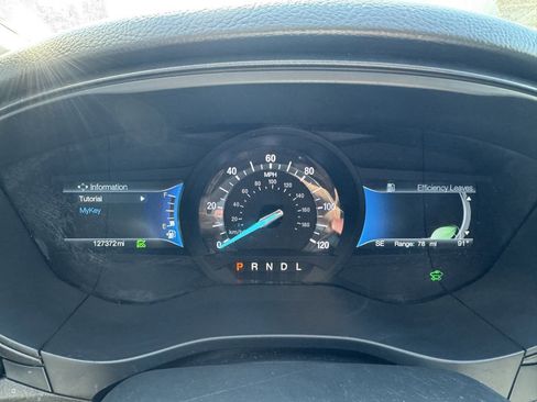 Used 2018 Ford Fusion SE w/ Equipment Group 601A image 21