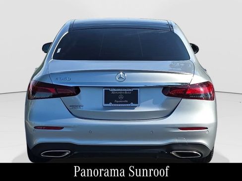 Used 2022 Mercedes-Benz E 350 Sedan image 9