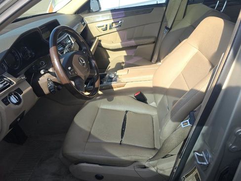 Used 2010 Mercedes-Benz E 350 4MATIC Sedan image 7