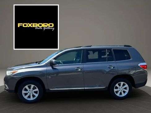 Used 2011 Toyota Highlander SE w/ Tow Pkg AWD/4WD image 8