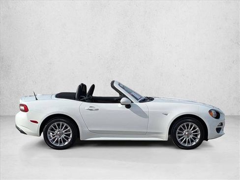 Used 2020 FIAT 124 Spider Classica w/ Technology Group image 4