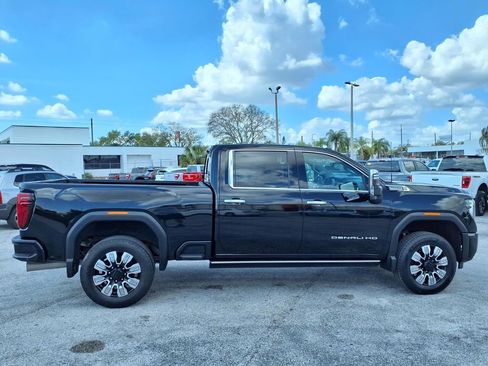 Used 2024 GMC Sierra 2500 Denali w/ Denali Reserve Package image 8