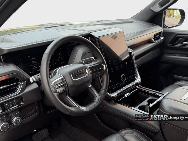 Used 2025 GMC Yukon XL Denali AWD/4WD image 35