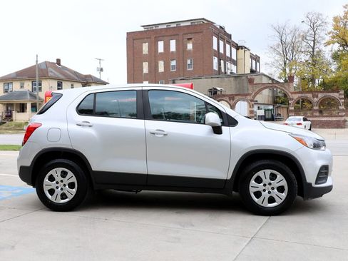 Used 2017 Chevrolet Trax LS image 8