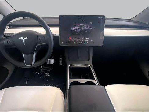Used 2023 Tesla Model Y Performance AWD/4WD image 13