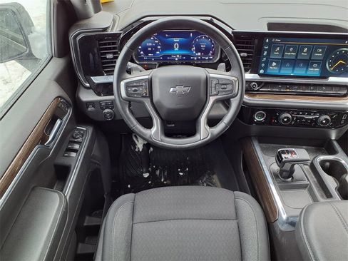 Used 2024 Chevrolet Silverado 1500 LT Trail Boss image 15