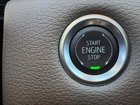 Certified 2025 GMC Canyon Denali AWD/4WD image 14