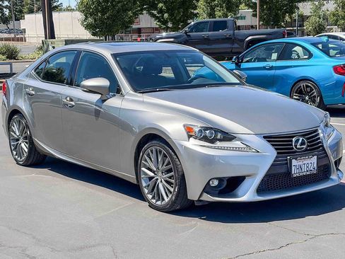 Used 2015 Lexus IS 250 w/ Navigation System Package RWD image 5