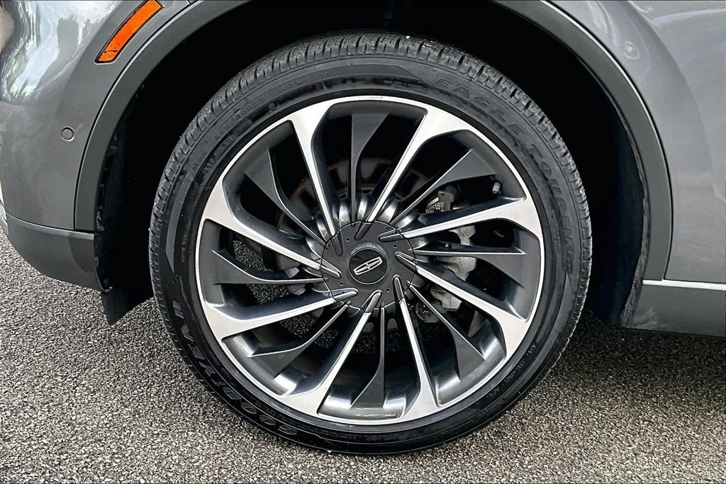 Used 2022 Lincoln Aviator Reserve w/ Equipment Group 201A AWD/4WD image 11