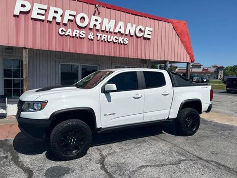 Used 2019 Chevrolet Colorado ZR2 w/ ZR2 Dusk Special Edition image 2