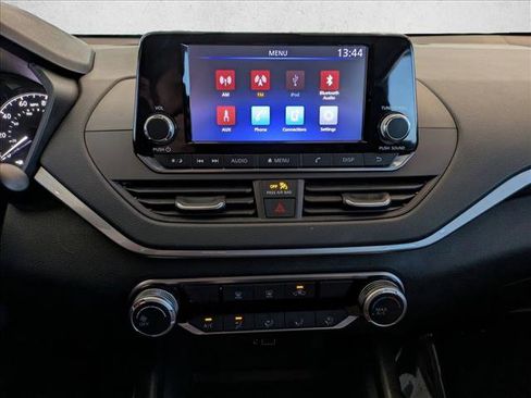 Used 2024 Nissan Altima 2.5 S image 14