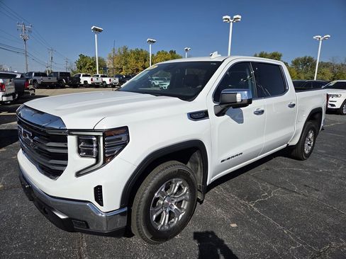 Used 2024 GMC Sierra 1500 SLT image 7