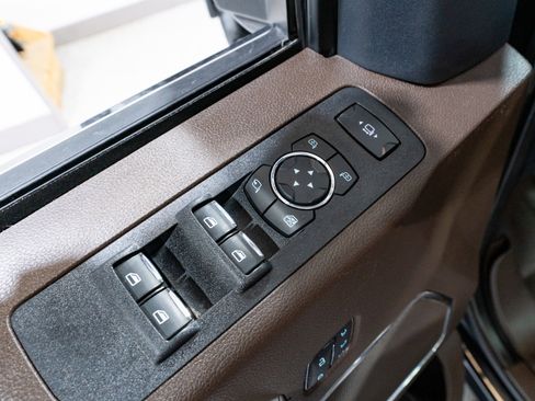 Used 2022 Ford F350 King Ranch w/ King Ranch Ultimate Package AWD/4WD image 17