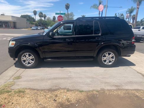 Used 2010 Ford Explorer XLT RWD image 4