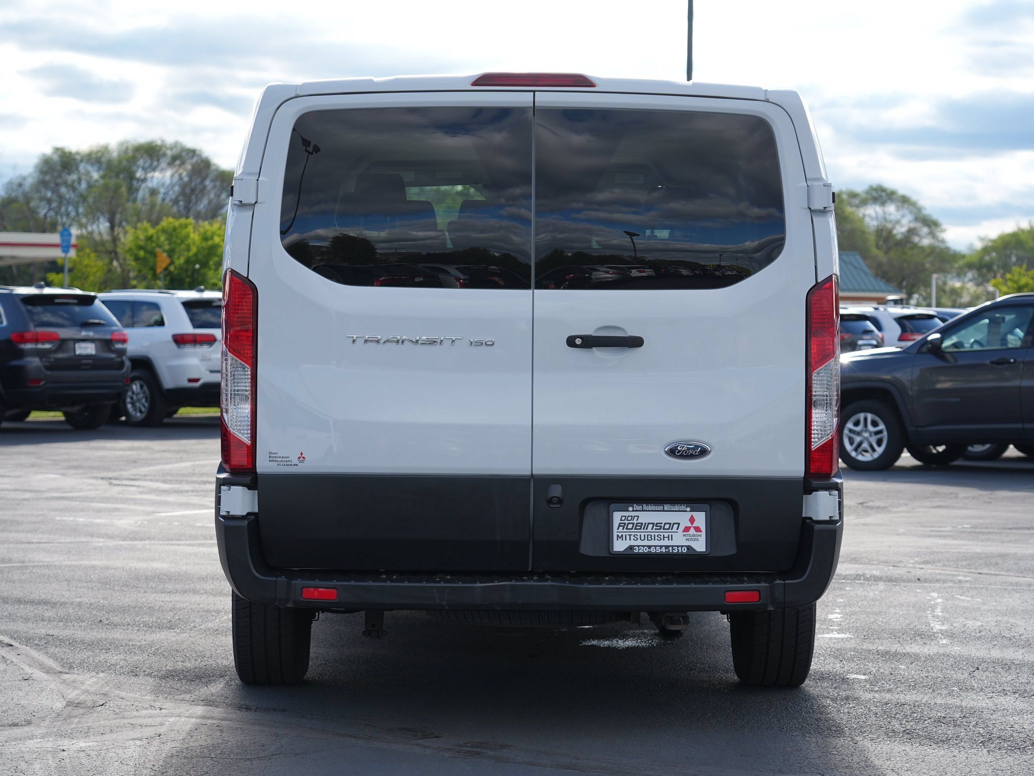 Used 2019 Ford Transit 150 XL RWD image 4