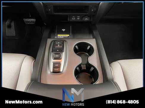 Used 2024 Honda Passport EX-L image 9