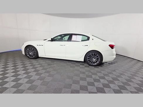 Used 2022 Maserati Ghibli Modena RWD image 46