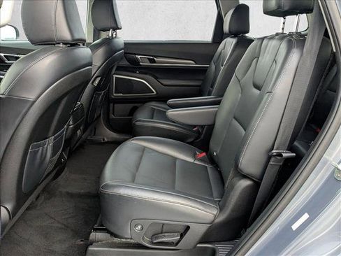 Used 2022 Kia Telluride S FWD image 19