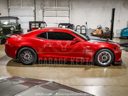 Used 2015 Chevrolet Camaro SS w/ SS Performance Package RWD image 11
