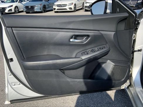 Used 2021 Nissan Sentra SV image 21