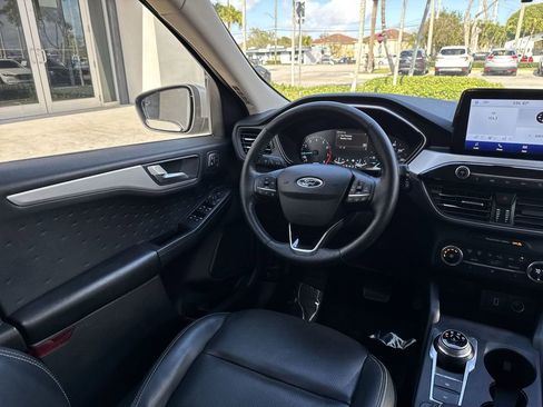 Used 2020 Ford Escape SEL image 22
