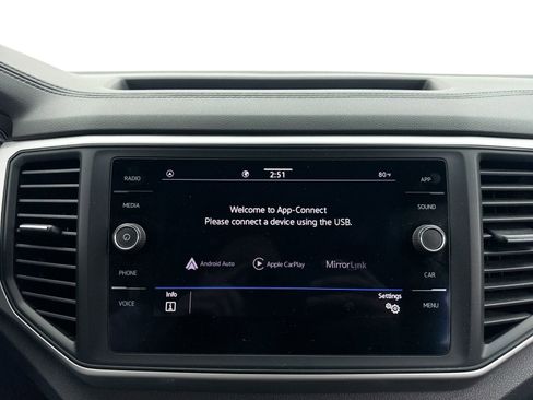 Used 2021 Volkswagen Atlas Cross Sport SE image 5