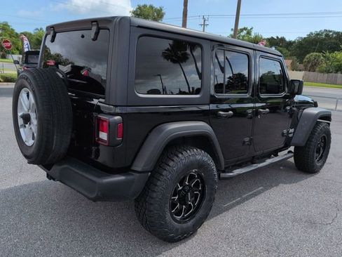 Used 2019 Jeep Wrangler Unlimited Sport S AWD/4WD image 4