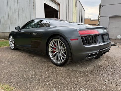Used 2017 Audi R8 V10 w/ Carbon Exterior Package AWD/4WD image 8