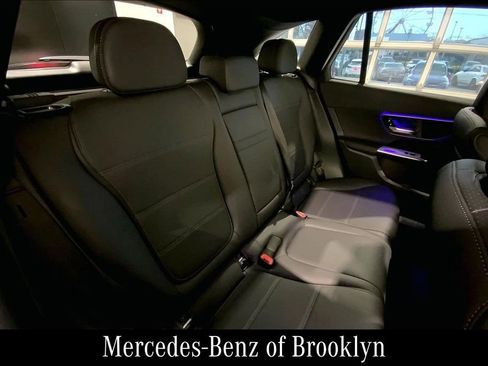 Used 2026 Mercedes-Benz GLC 300 4MATIC image 20