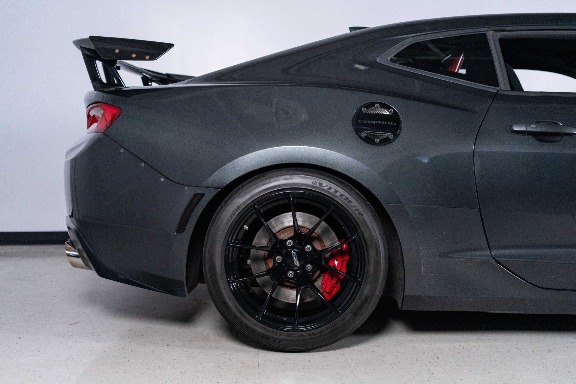 Used 2018 Chevrolet Camaro SS RWD image 24