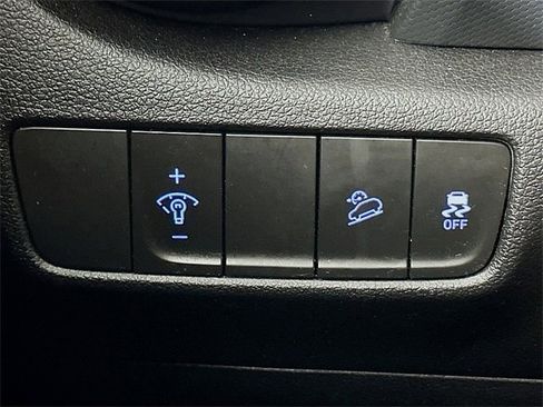 Used 2023 Hyundai Kona SEL image 10