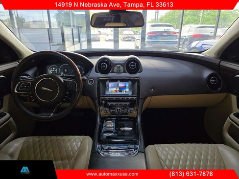 Used 2016 Jaguar XJ L Portfolio RWD image 15