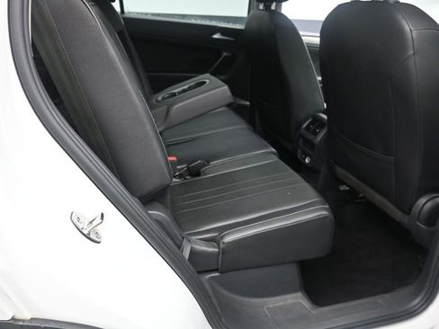 Used 2022 Volkswagen Tiguan SE FWD image 25