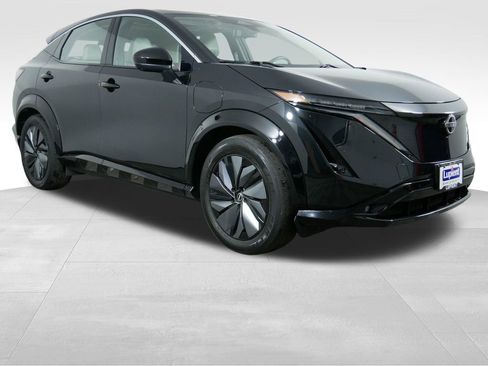 Used 2023 Nissan Ariya FWD image 2