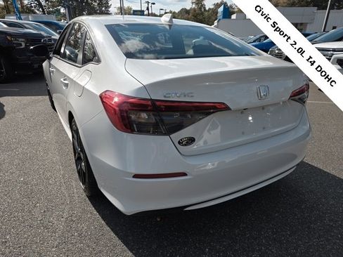 Used 2024 Honda Civic Sport image 9